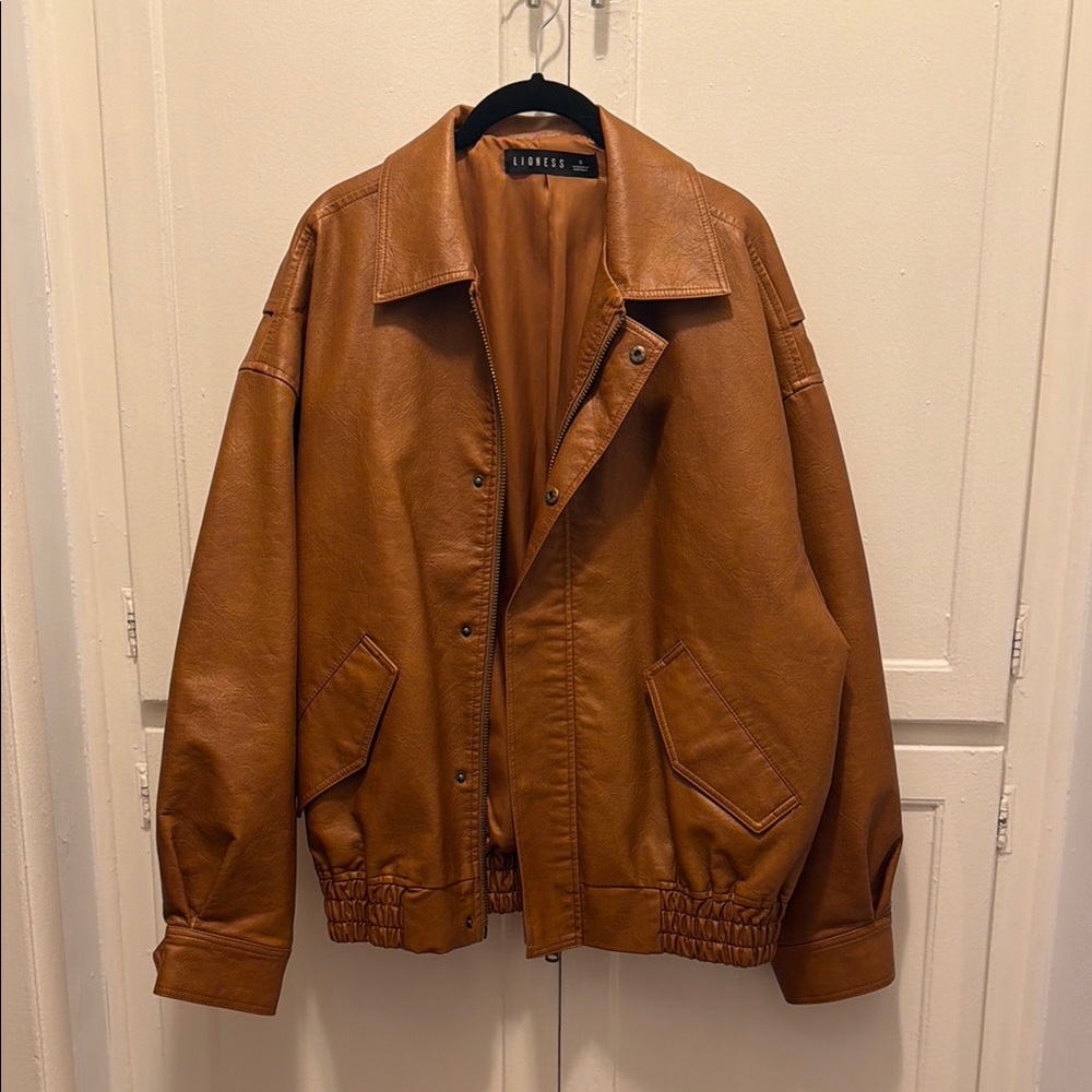 Lioness Kenny bomber